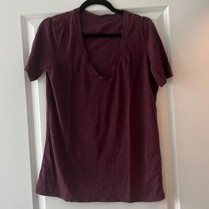Lululemon V Neck T shirt